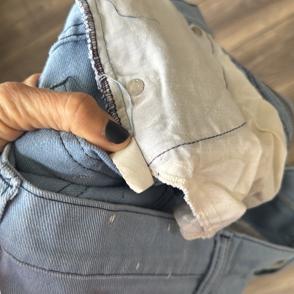 Vintage Levis' for Gals Collection, introduced in  1960s through the 70s jeans - Picture 9 of 17